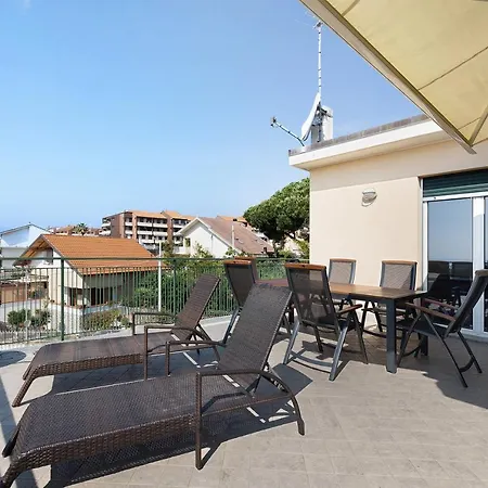 Eden Penthouse Apartment *